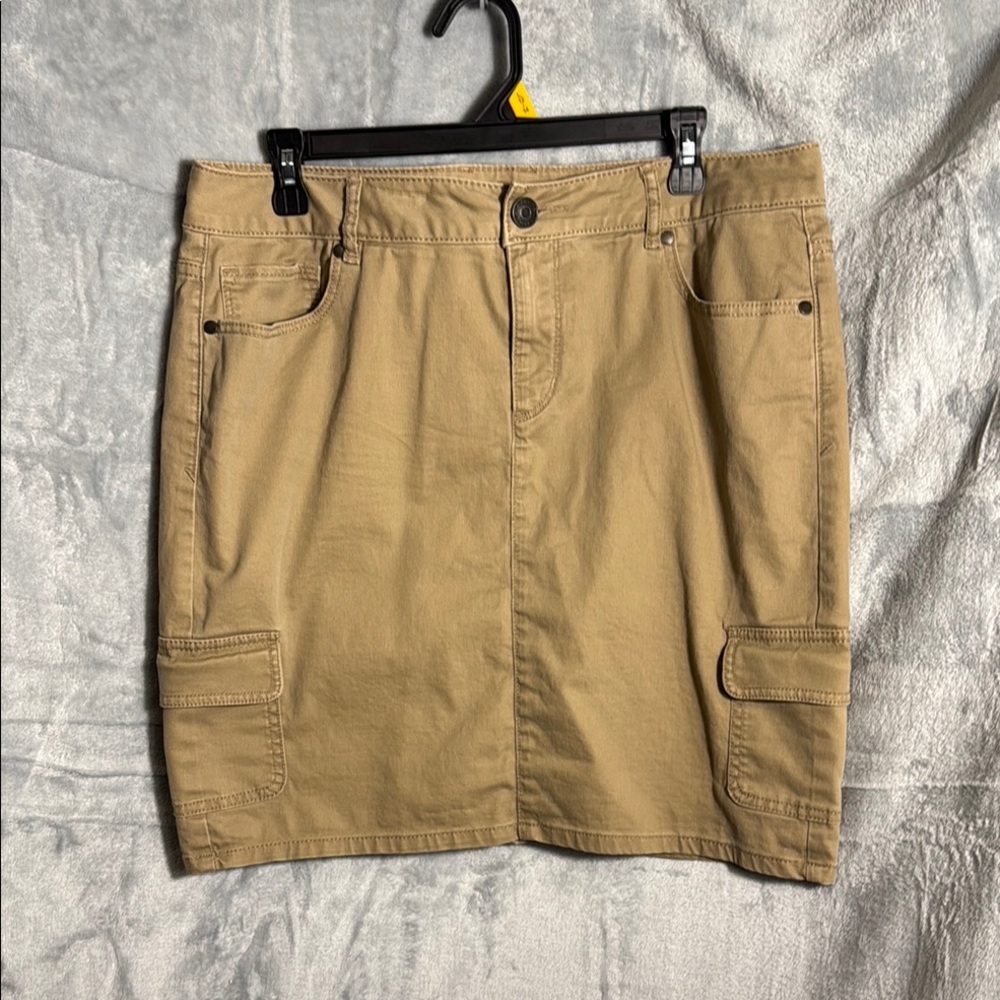 Tan‎ Skirt women size 12 cargo style skirt with pockets Liz Claiborne utility